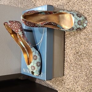 Nine West Brown/Turquoise Peek a Boo Shoes Size 6